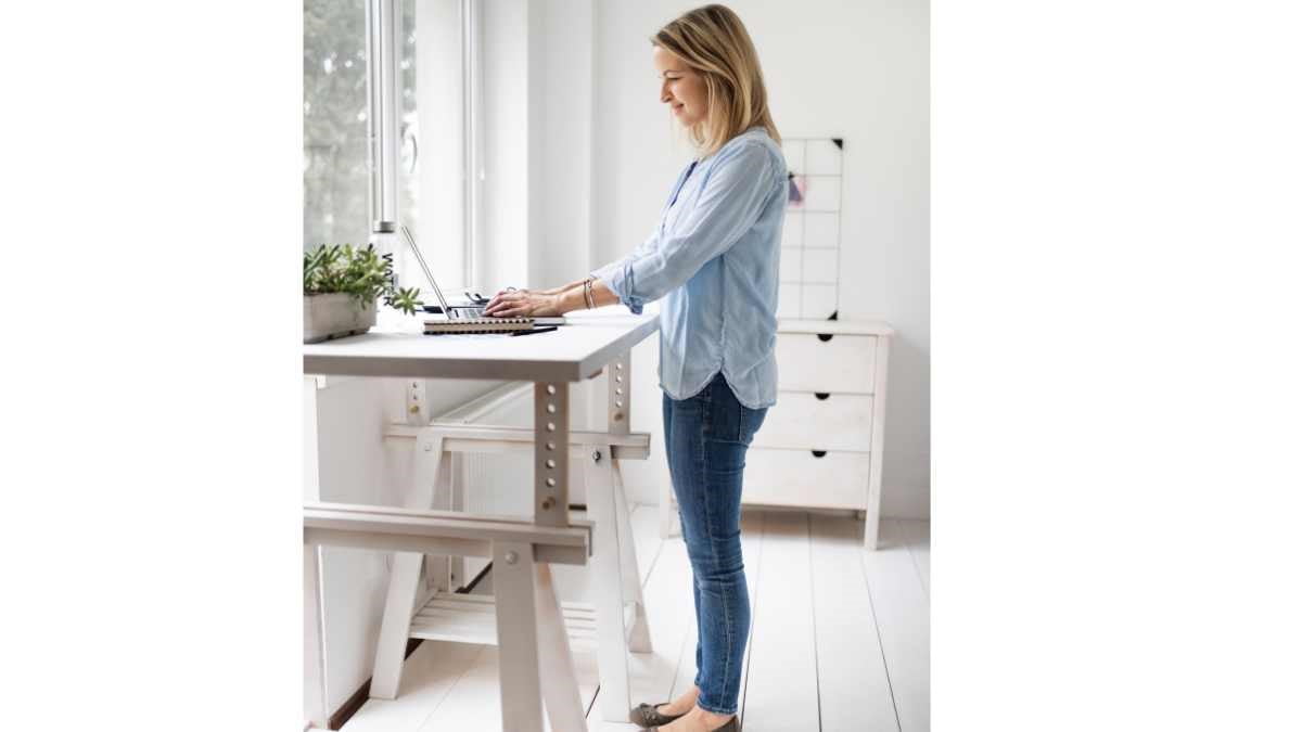How Long Should You Stand AT A Standing Desk? (Latest 2024)